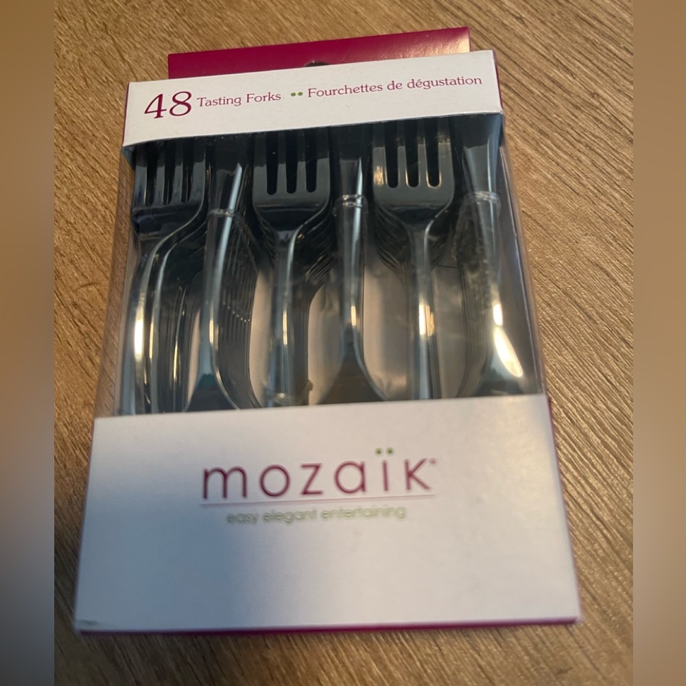 NEW 1 Sealed Box Mozaik 48 Ct + 52 Open Appetizer / Tasting Forks Plastic Silver